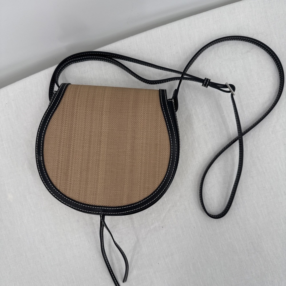 Vasic NY Womens Tan Black Raffia Leather Flap Crossbody Medium Handbag Minimal